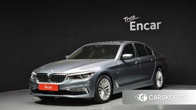 BMW 5 Series (G30) 2018 Серебристо-серый из Кореи