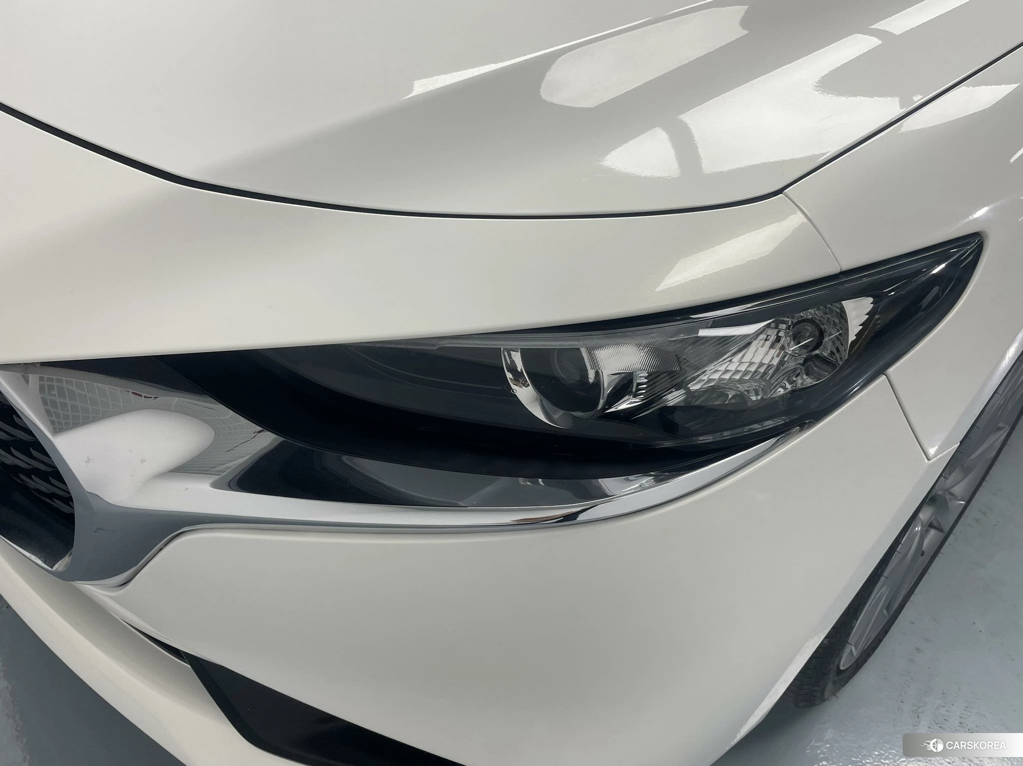 Mazda 3 2021 Белый из Китая