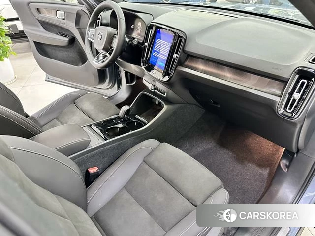 Volvo XC40 EV 2023 Темно-серый из Китая