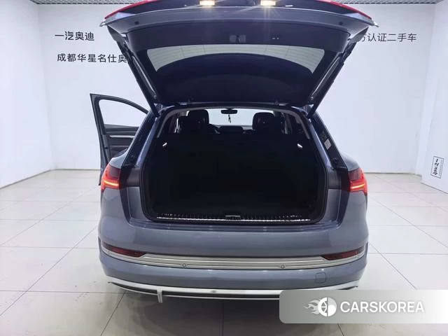 Audi e-tron 2024 Синий из Китая