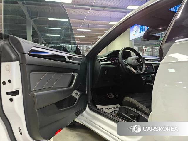 Volkswagen CC 2021 Белый из Китая