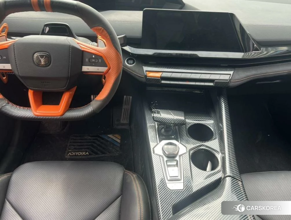 Chang'an UNI-V 2022 Темно-серый из Китая