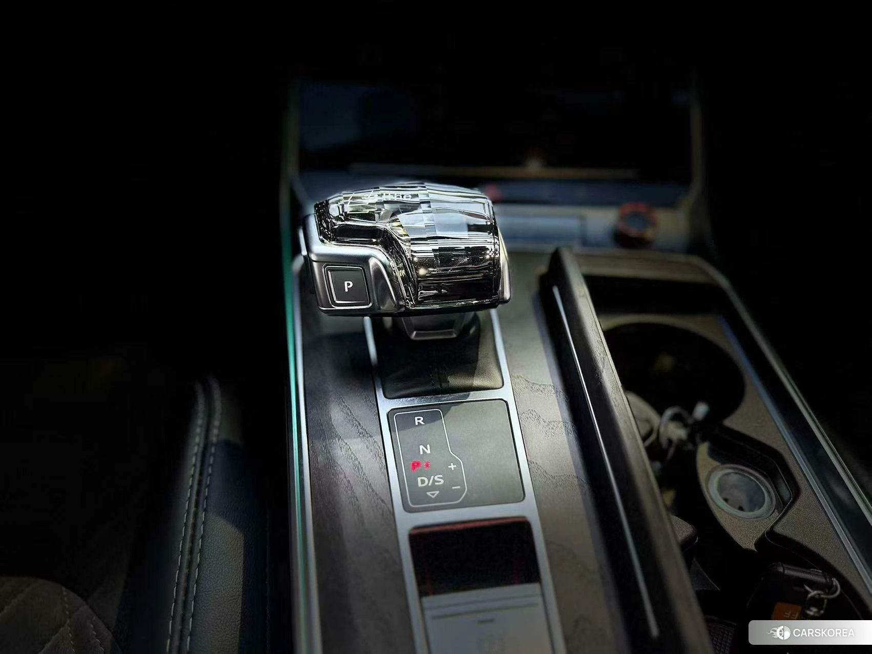 Audi A6L 2022 Черный из Китая