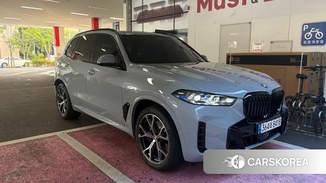 BMW X5 (G05) 2026 Светло-серебряный цвет из Кореи
