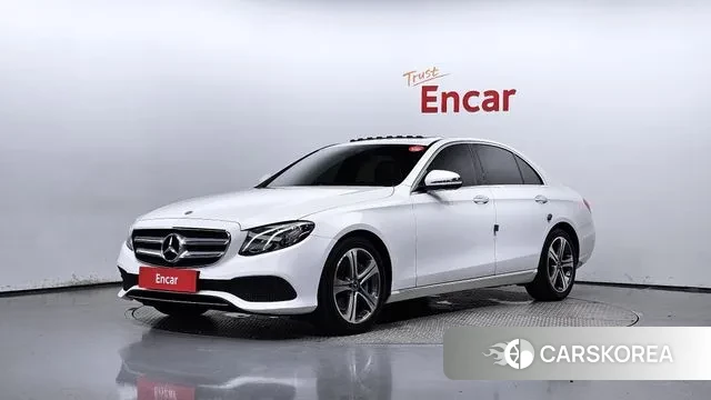 Mercedes-Benz E-Class W213 2019 Белый из Кореи