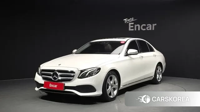 Mercedes-Benz E-Class W213 2018 Белый из Кореи