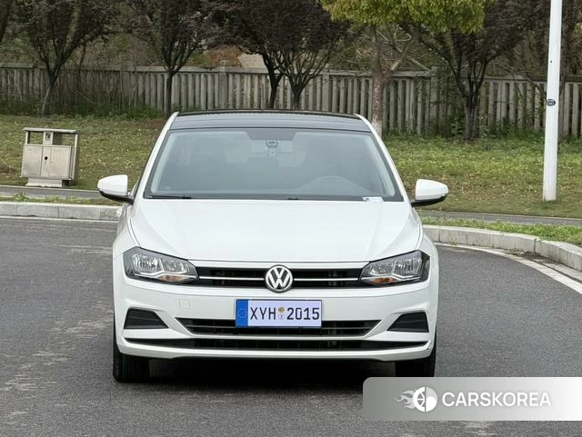 Volkswagen Polo 2021 Белый из Китая