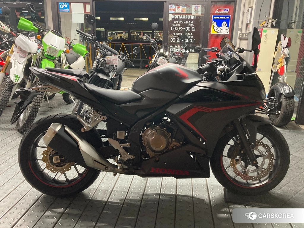 Проданный Honda CBR400R ABS 2021 из Японии, фото 2