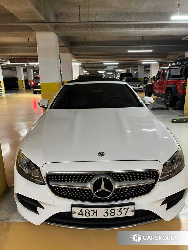 Mercedes-Benz E-Class W213 2018 Белый из Кореи