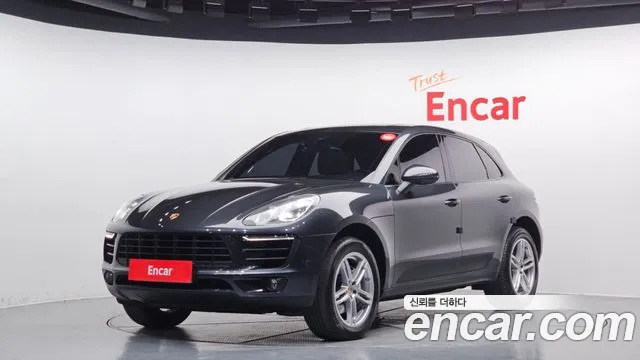 Porsche Macan 2018 Серый из Кореи