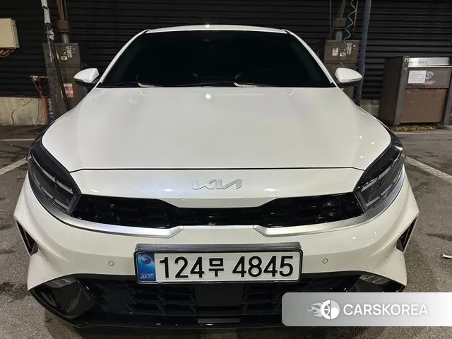 Kia The New K3 2nd generation 2024 Белый из Кореи