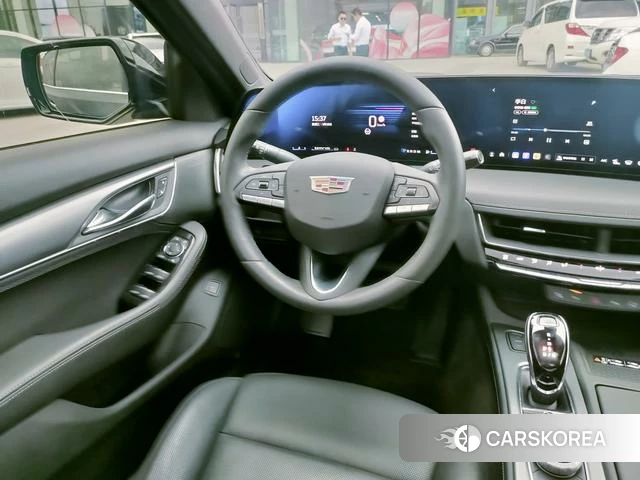 Cadillac CT5 2024 Черный из Китая