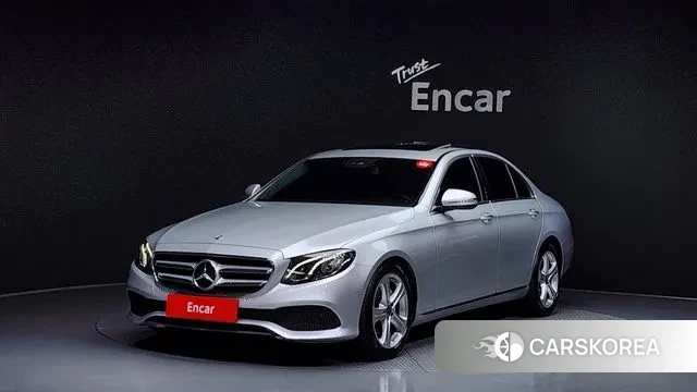 Mercedes-Benz E-Class W213 2018 Серебряный из Кореи