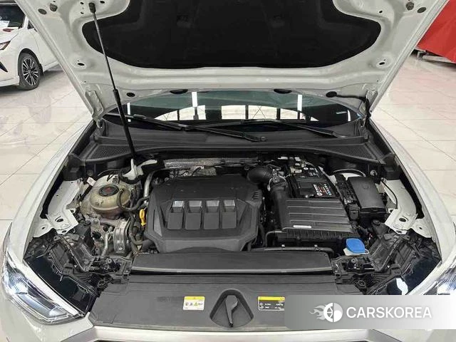 Audi Q3 2022 Белый из Китая