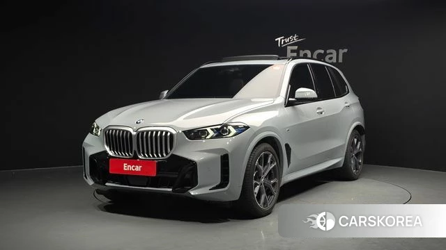 BMW X5 (G05) 2025 Светло-серебряный цвет из Кореи