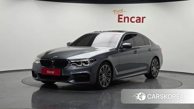 BMW 5 Series (G30) 2019 Серебристо-серый из Кореи