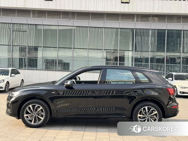 Audi Q5L 2024 Черный из Китая