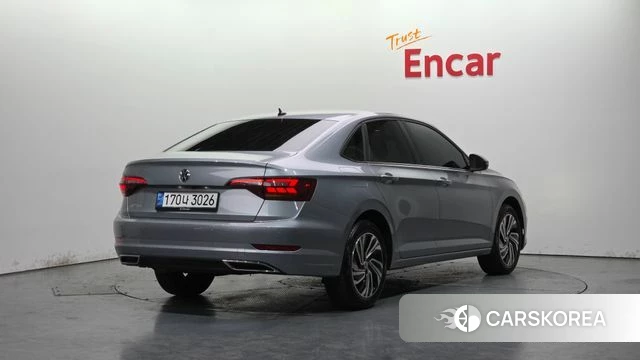 Volkswagen 7th Generation of Jetta 2020 Серебристо-серый из Кореи