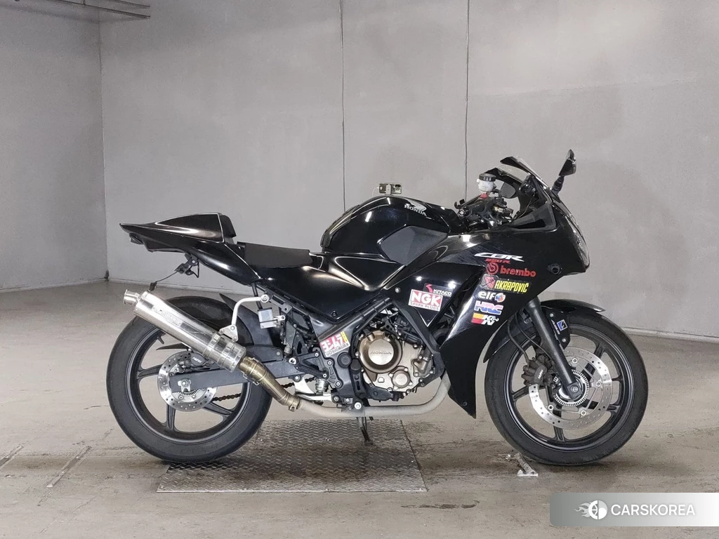 Проданный Honda CBR250R 2017 из Японии