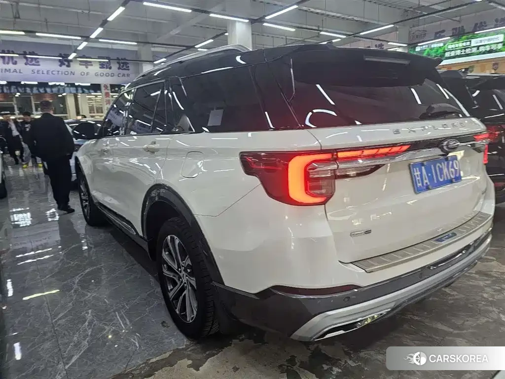 Ford Explorer 2023 Белый из Китая