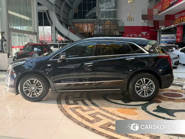 Cadillac XT5 2021 Синий из Китая