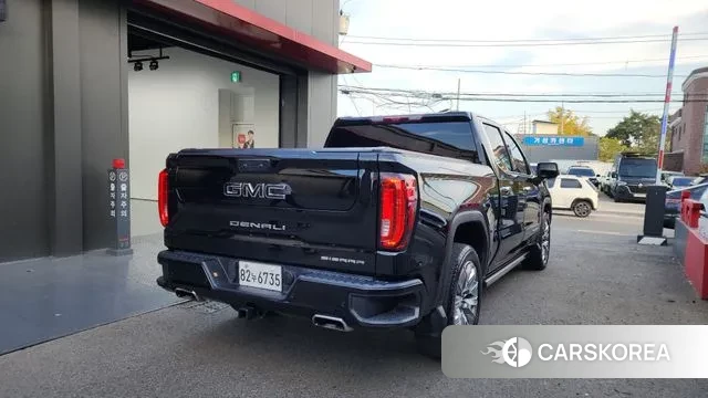 GMC Sierra 2024 Черный из Кореи