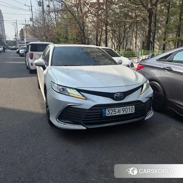 Toyota Camry (XV70) 2022 Белый из Кореи