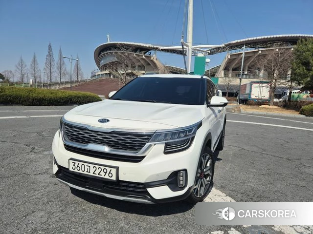 Kia Seltos 2020 Белый из Кореи