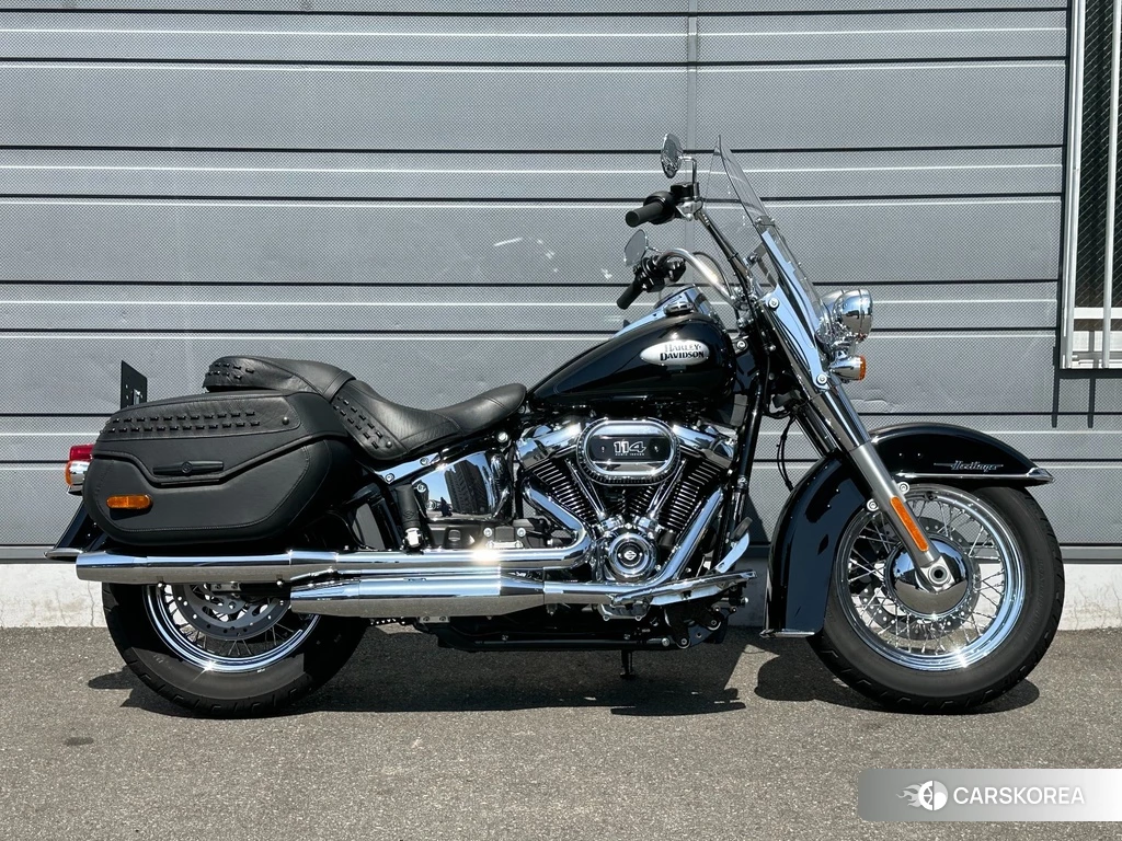 Проданный Harley-Davidson Softail Heritage Classic FLHCS1870 2023 из Японии