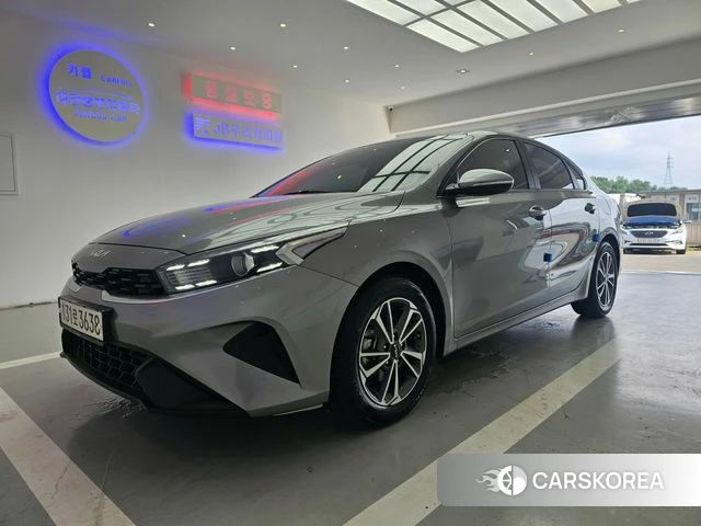 Kia The New K3 2nd generation 2024 Песочный из Кореи