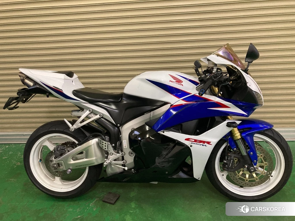 Проданный Honda CBR600RR 2012 из Японии