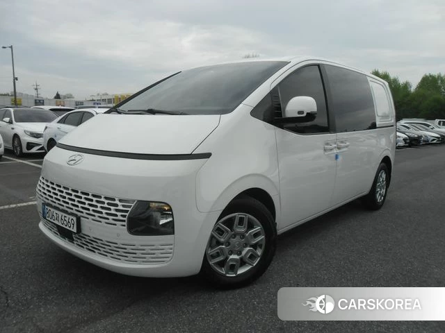 Hyundai Staria 2022 Белый из Кореи