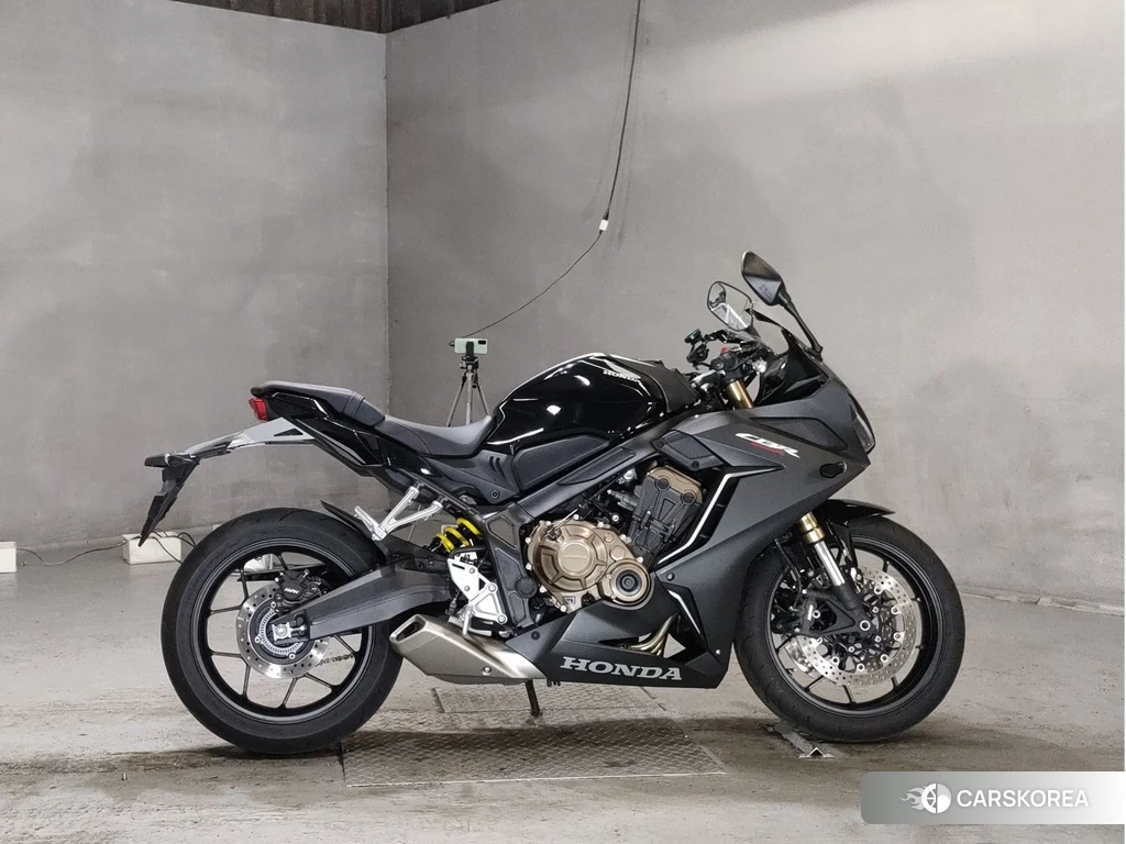 Проданный Honda CBR650R 2022 из Японии
