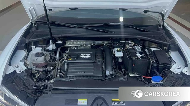 Audi Q3 2023 Белый из Китая