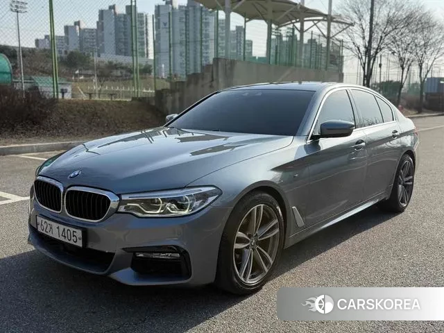 BMW 5 Series (G30) 2018 Цвет галактики из Кореи