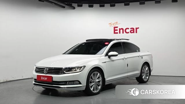 Volkswagen Passat GT (B8) 2018 Белый из Кореи