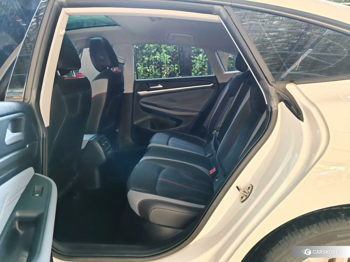 Volkswagen Lingdu 2022 Белый из Китая