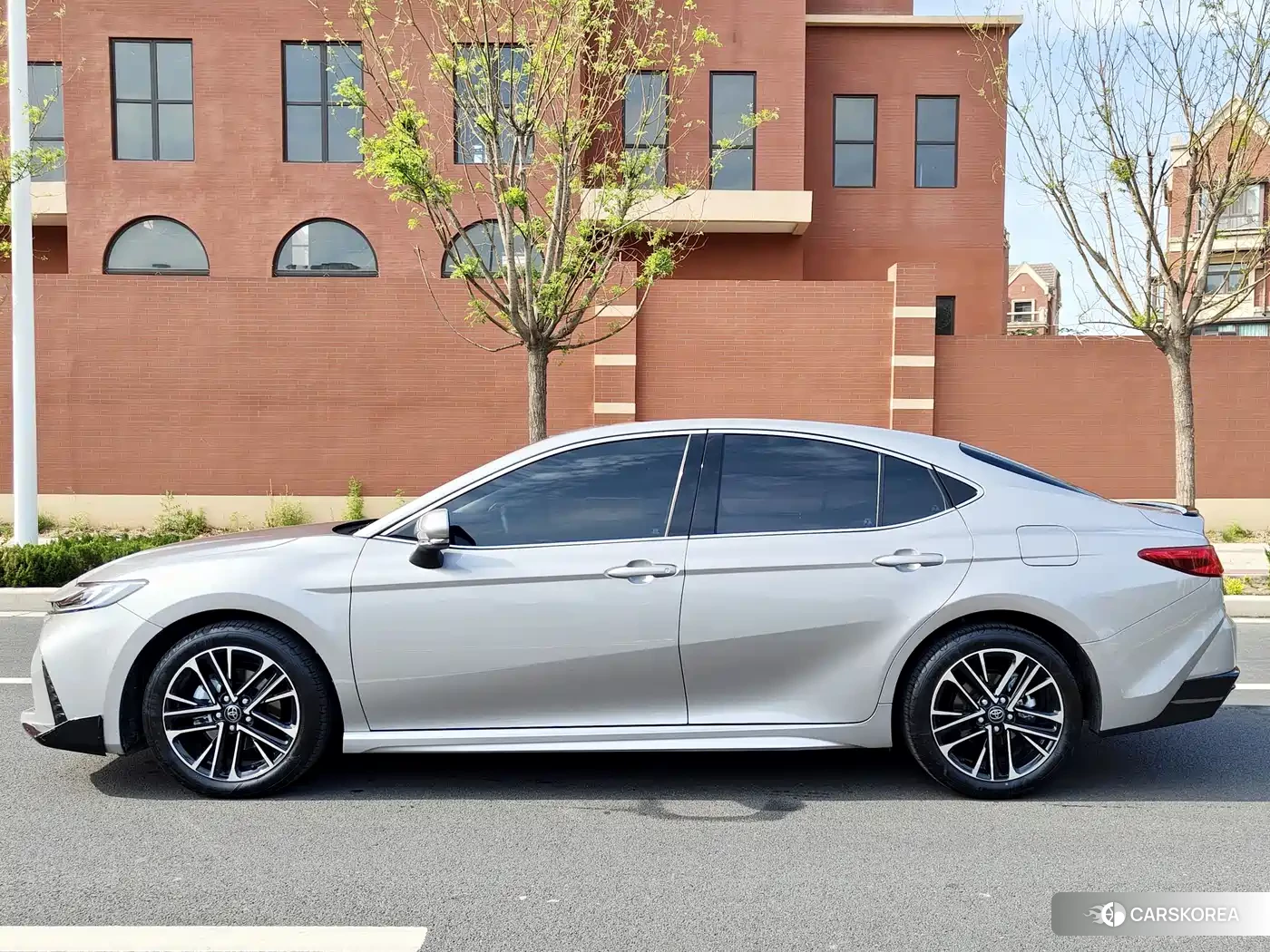 Toyota Camry 2025 Silver/gray из Китая