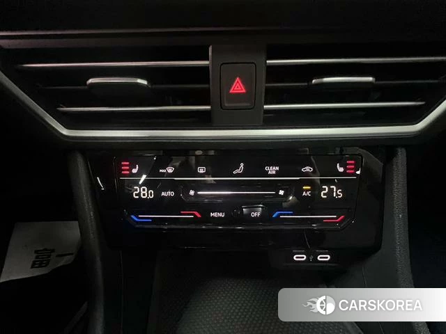 Volkswagen Sagitar 2022 Черный из Китая