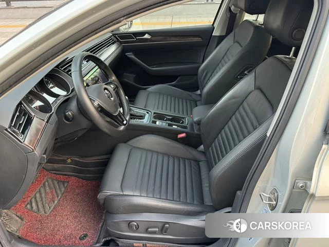 Volkswagen Magotan 2019 Шампань из Китая