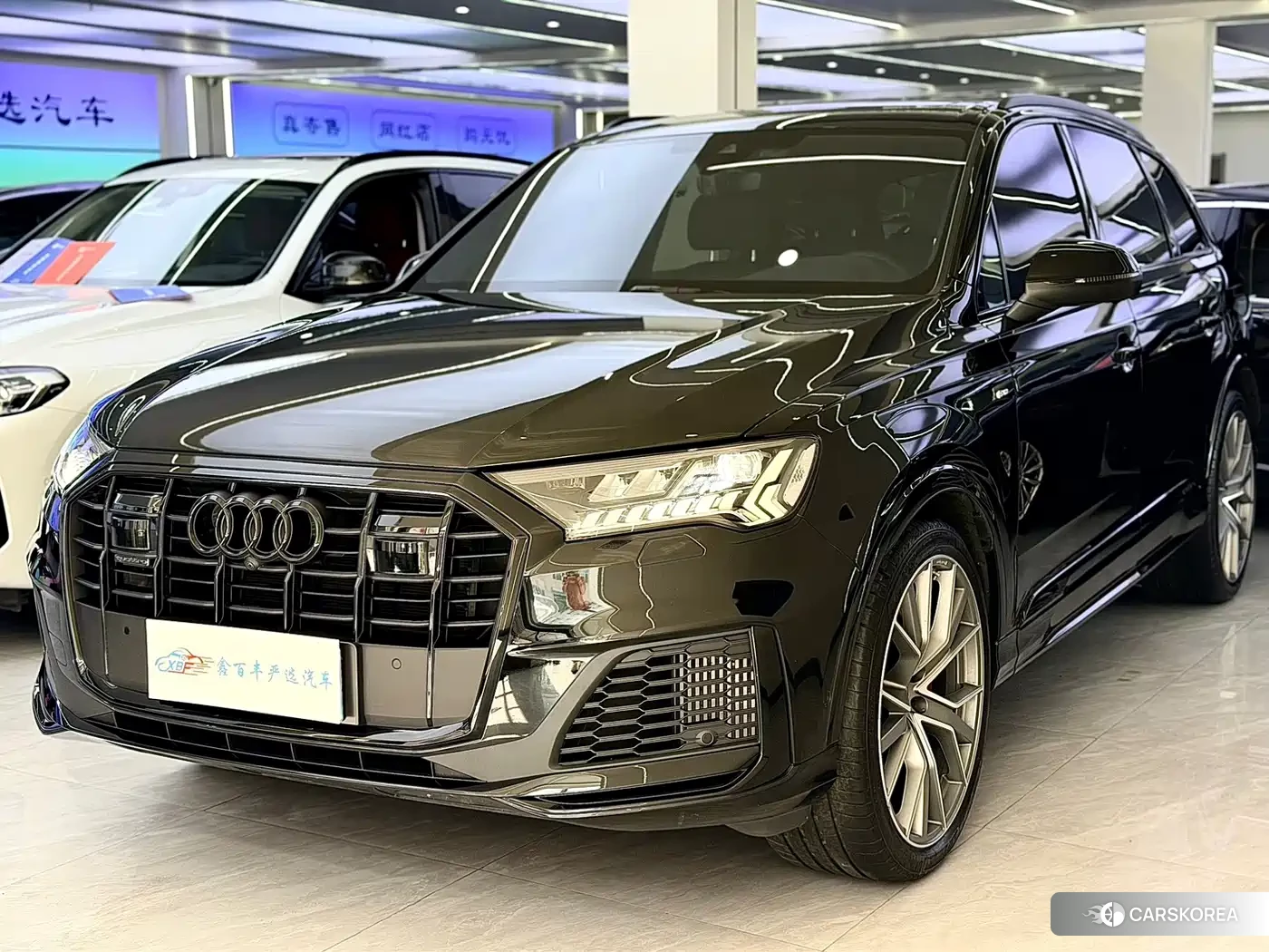 Audi Q7 2024 Черный из Китая