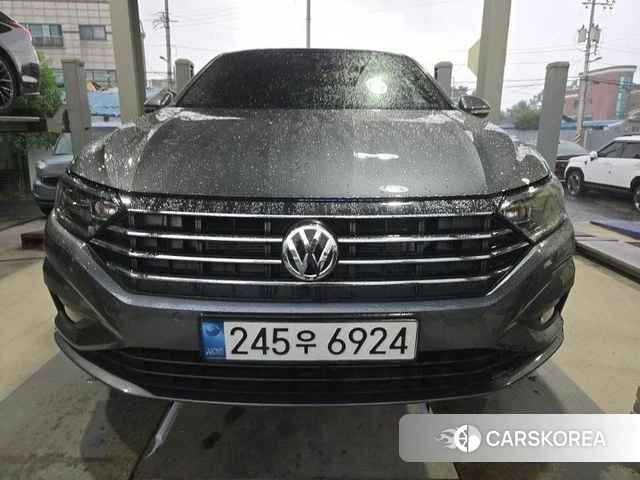 Volkswagen 7th Generation of Jetta 2021 Серебристо-серый из Кореи