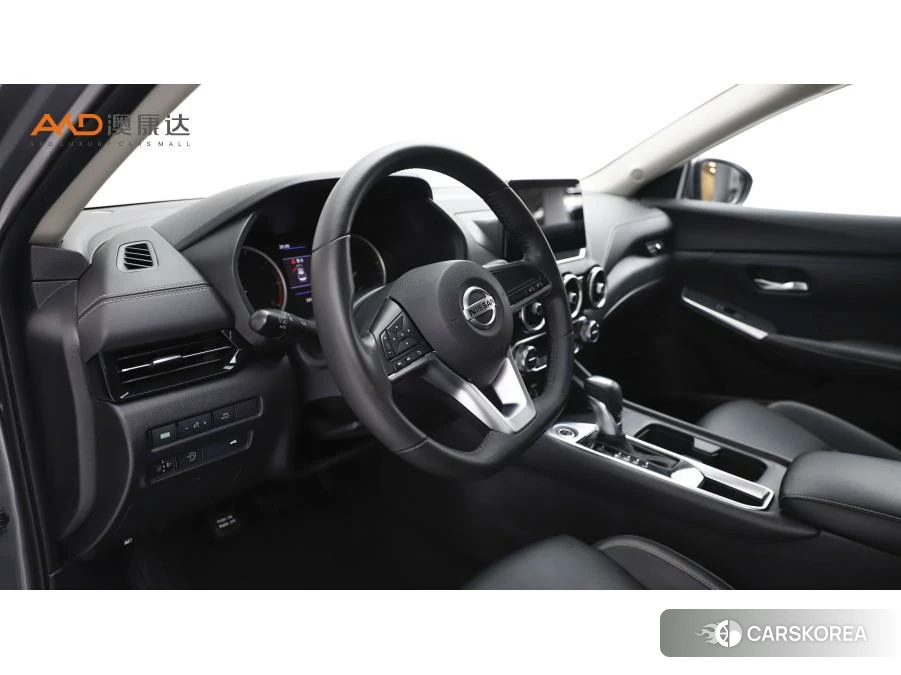 Nissan Xuan Yi 2020 Темно-серый из Китая