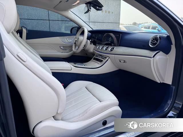 Mercedes-Benz E-class (imported) 2023 Зеленый из Китая