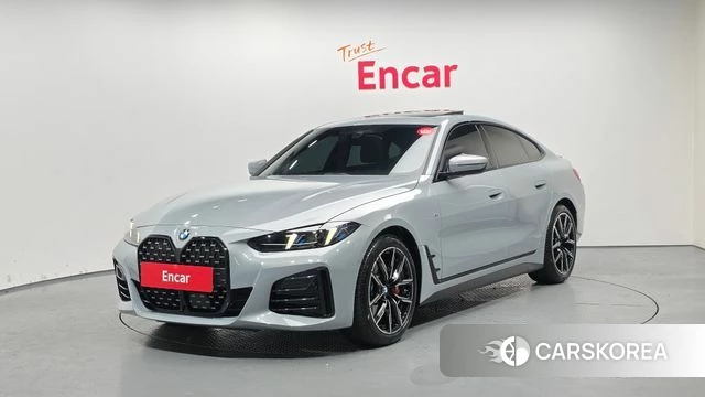 BMW 4 Series (G22) 2025 Светло-серебряный цвет из Кореи