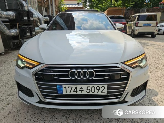 Audi A6 (C8) 2021 Белый из Кореи