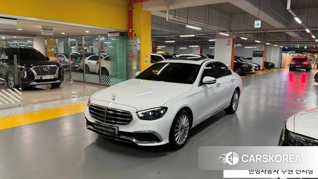 Mercedes-Benz E-Class W213 2023 Белый из Кореи