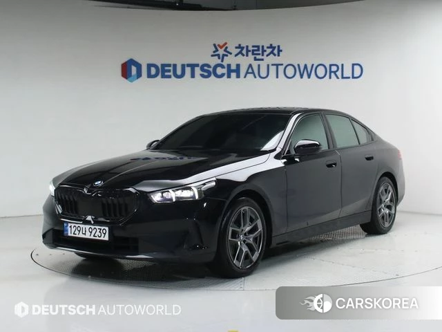 BMW 5 Series (G60) 2025 Черный из Кореи
