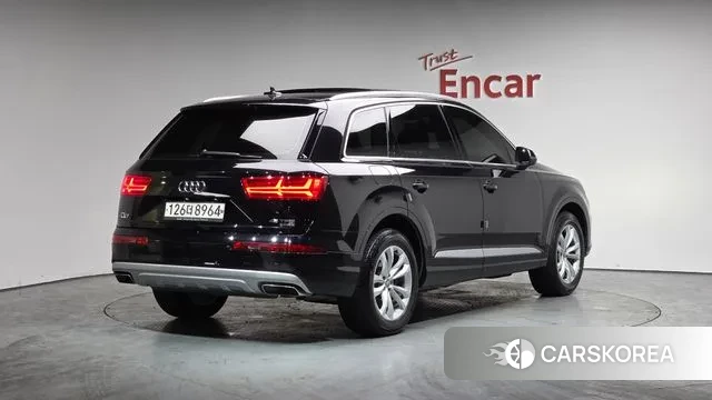 Audi Q7 (4M) 2019 Черный из Кореи
