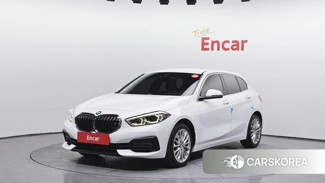 BMW 1 Series (F40) 2021 Белый из Кореи